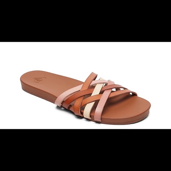 NWOT Roxy Birdine slip on sandals size 8